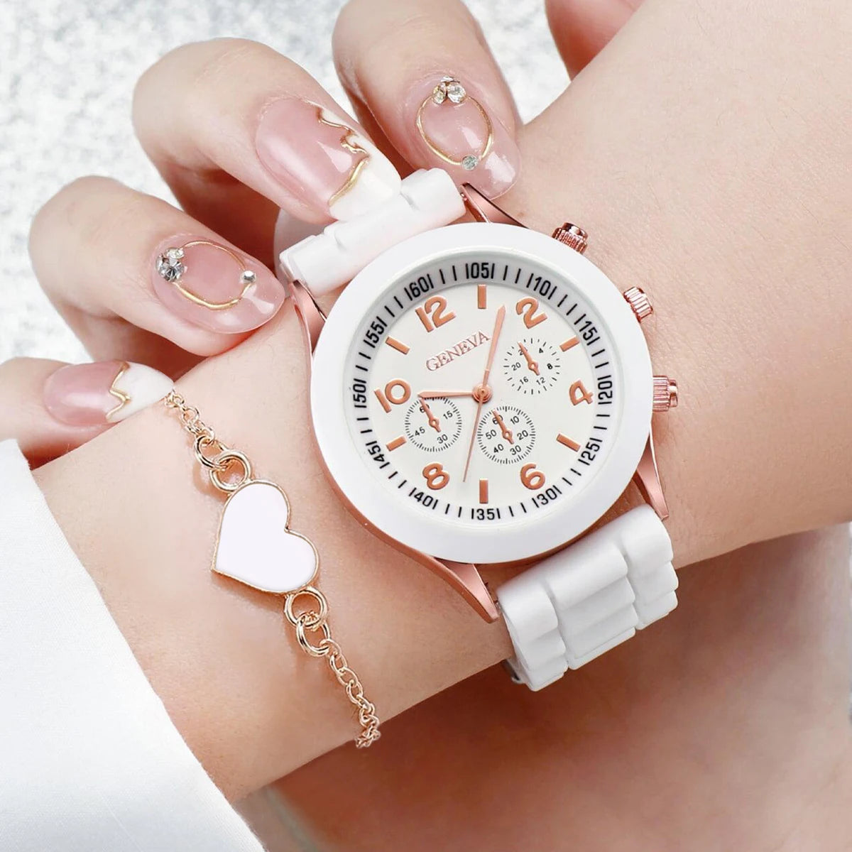 4pcs/set Geneva Fashion Silicone Band Women Quartz Watch & Heart Jewelry Set